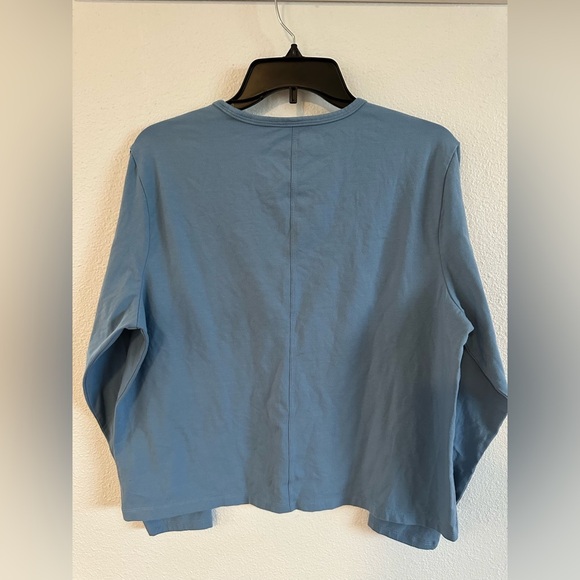 Athleta essentials top - Picture 3 of 5